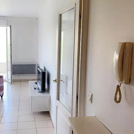 Apartment T2 Vue Degagee Colline, A Pieds, 4 Pax Cannes