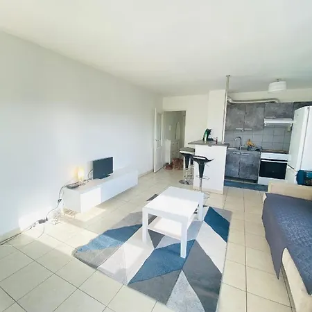 Apartment T2 Vue Degagee Colline, A Pieds, 4 Pax *