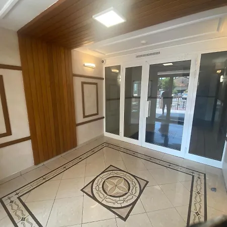 T2 Vue Degagee Colline, A Pieds, 4 Pax Apartment